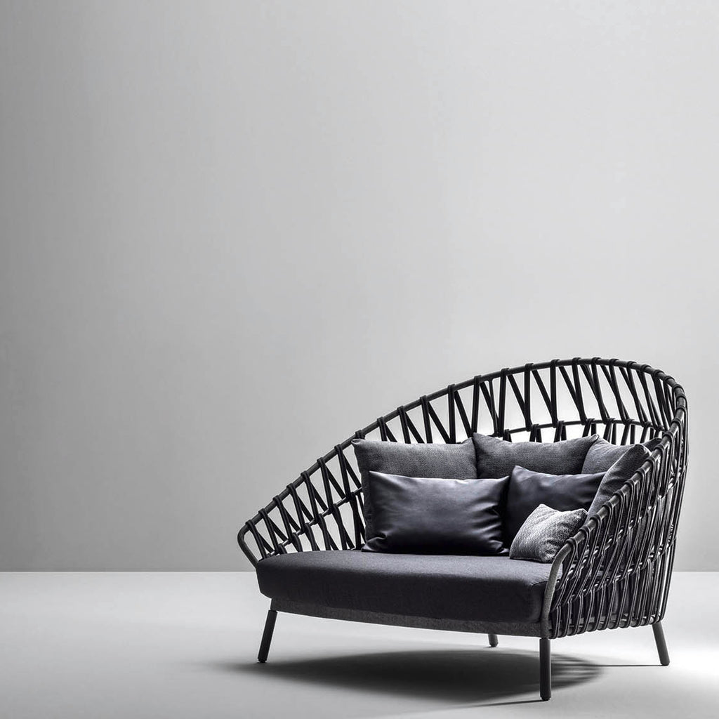 THE EMMA CROSS DAYBED IS AN HD Awards 2022 NOMINEE