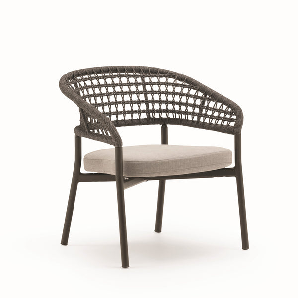 PLINTO commercial-quality outdoor lounge chair by Varaschin, ideal for hotel, restaurant, and hospitality outdoor spaces.