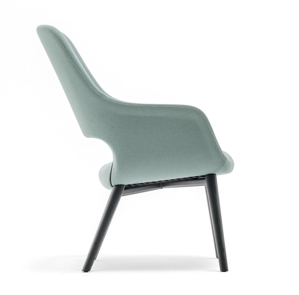 BABILA Comfort Lounge Chair Wooden legs