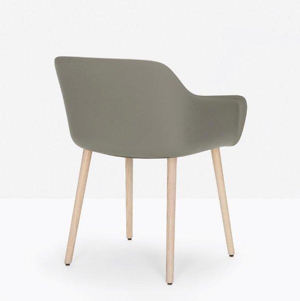 BABILA XL Armchair in polypropylene shell w solid ash wood legs - TB Contract Furniture PEDRALI