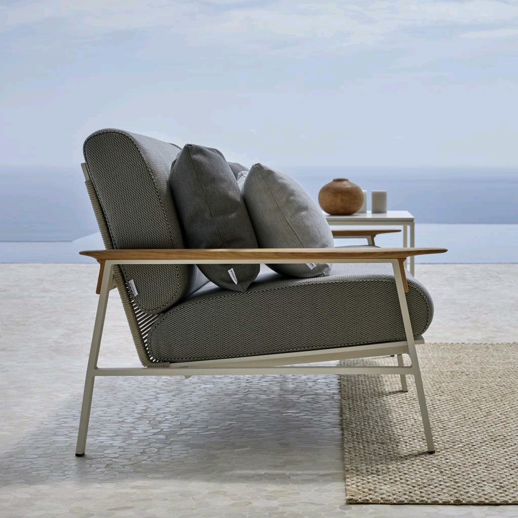 CITY Lounge Chair - TB Contract Furniture POINT