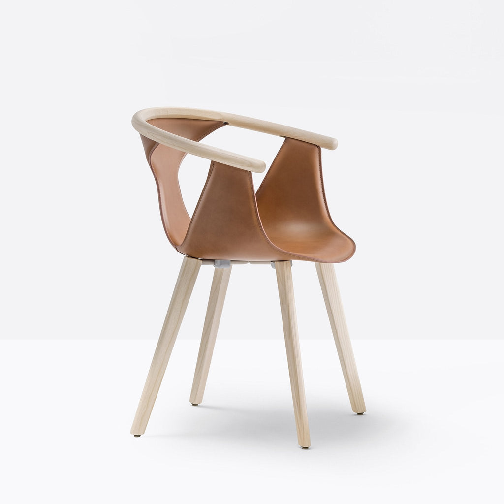 FOX Armchair w/ solid ash legs and leather - TB Contract Furniture PEDRALI