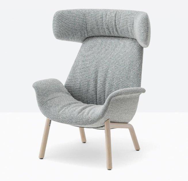 ILA Lounge Armchair w/ Wooden legs - TB Contract Furniture PEDRALI