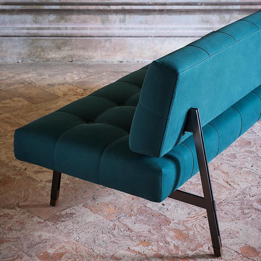 Bløde fødder milits slank OLIVER Sofa from TACCHINI - commercial quality design indoor furniture –  Ergonomia Furniture